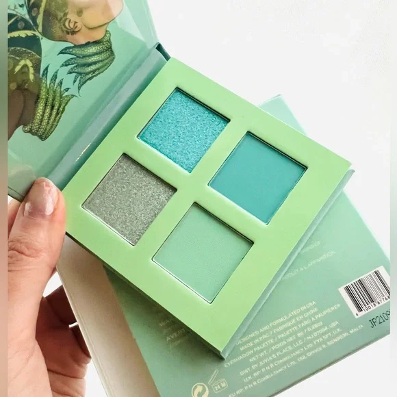 5 for 25⚡️Juvia’s Rebel Quad Eyeshadow in Mints - Picture 5 of 5